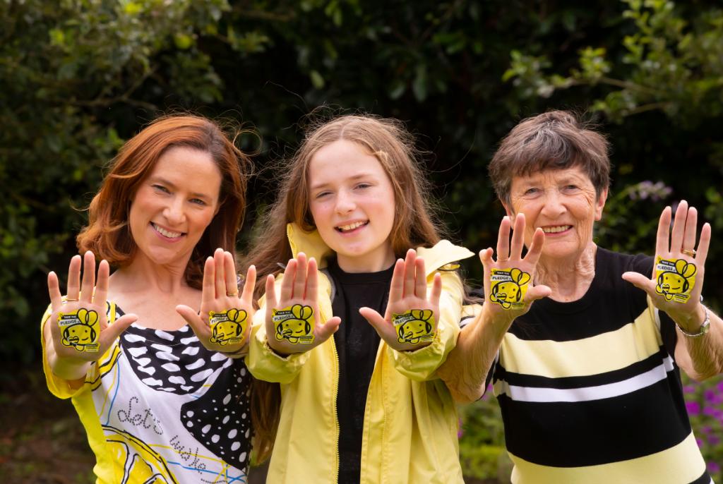 countrylifegc's tweet photo. We're calling enthusiasts of all ages and skill levels to take the Operation PolliNation pledge and for a chance to win a €2,000 pollinator-friendly garden renovation. The Coogan family are doing just that with a wildflower rich garden! 

Read more 👉 https://t.co/BR6HRG5Ytj https://t.co/IZJJHAH5FL