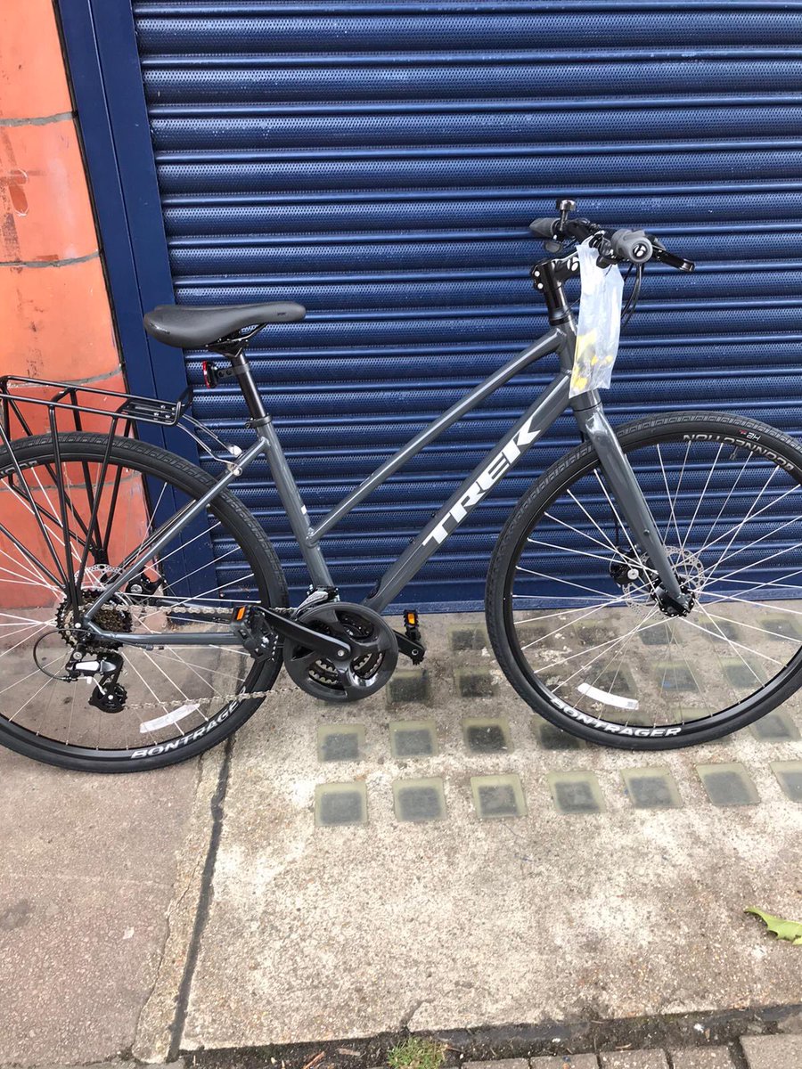Ride_Velo's tweet photo. I bought a bike for my daughter who has just qualified as a doctor having had to defer for a year for cancer treatment. 1 week before her first job as a junior doctor at the Royal London it was stolen last night in Railton Road Herne Hill. So upset ⁦@chrisboardman⁩ https://t.co/EF2R79bOsQ