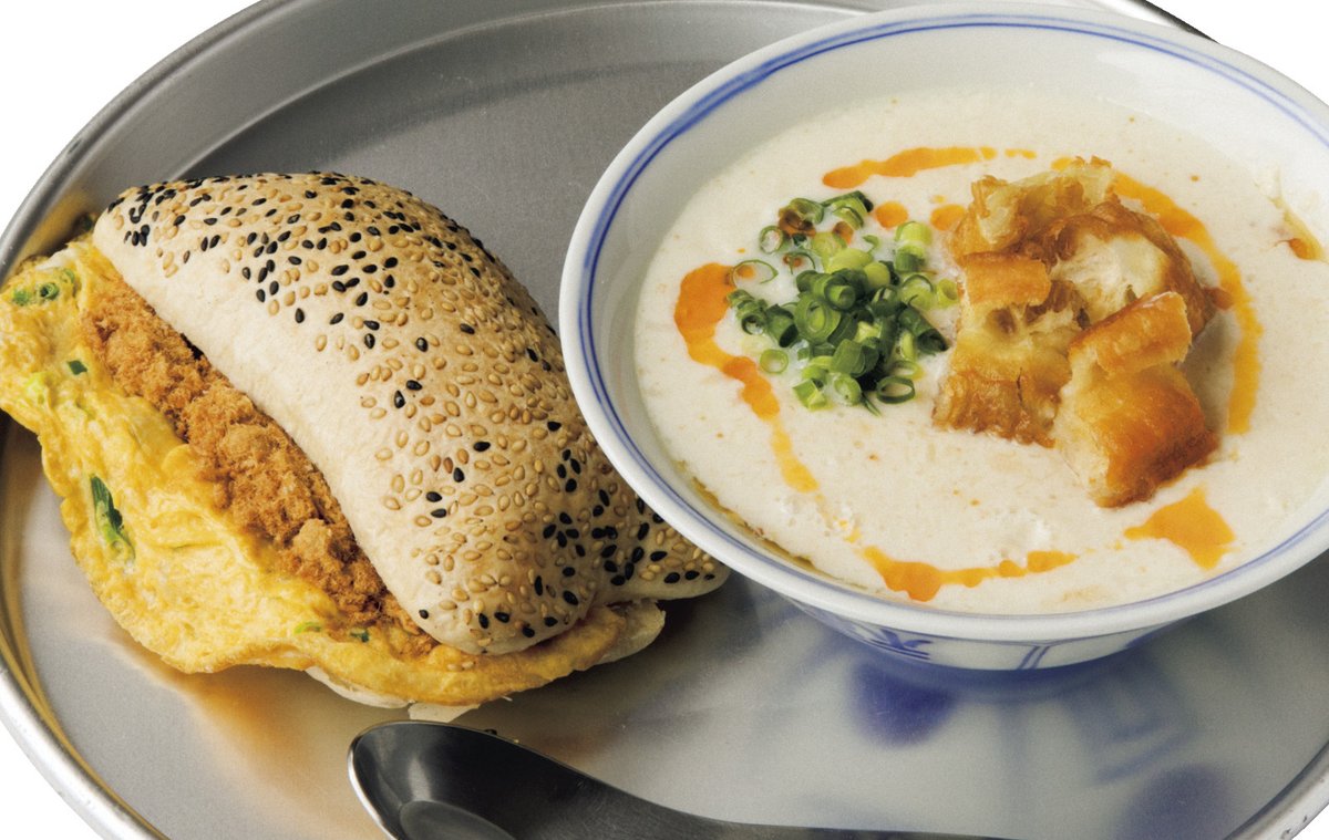 Brutus 最高の朝食を 発売中 五反田 東京豆漿生活 は 東京の台湾朝食店の先駆け的一軒 ミヤギシロメなど国産大豆を使い店内で毎朝搾る豆漿 豆乳 と台湾人の職人が作る伝統的なパンの誠実なおいしさで 瞬く間に人気店に Brutus 最高の 朝食