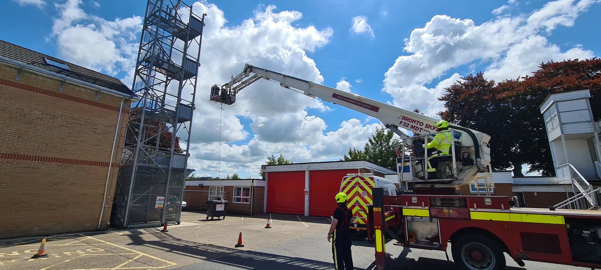 BarnstapleFireStation tweet media
