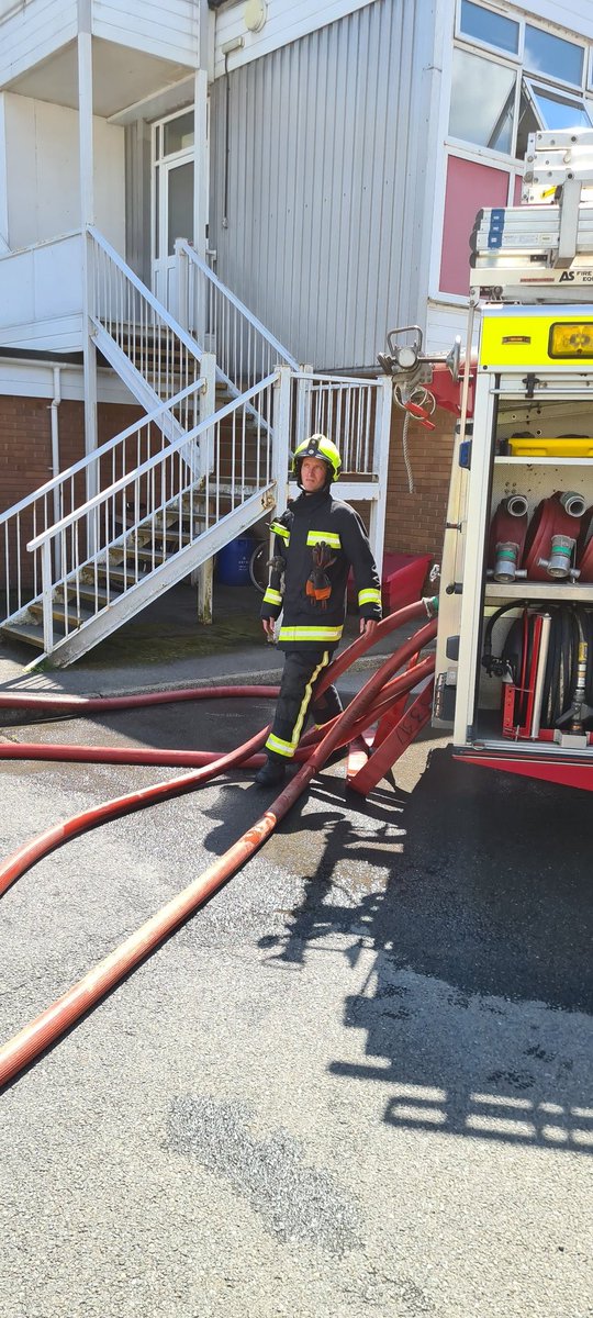 🚒💦TRAINING💦🚒

This afternoon Blue Watch were once again training. This time they simulated a high rise incident. It was a learning drill as opposed to a full on drill. The Bronto was used a a dry riser.
