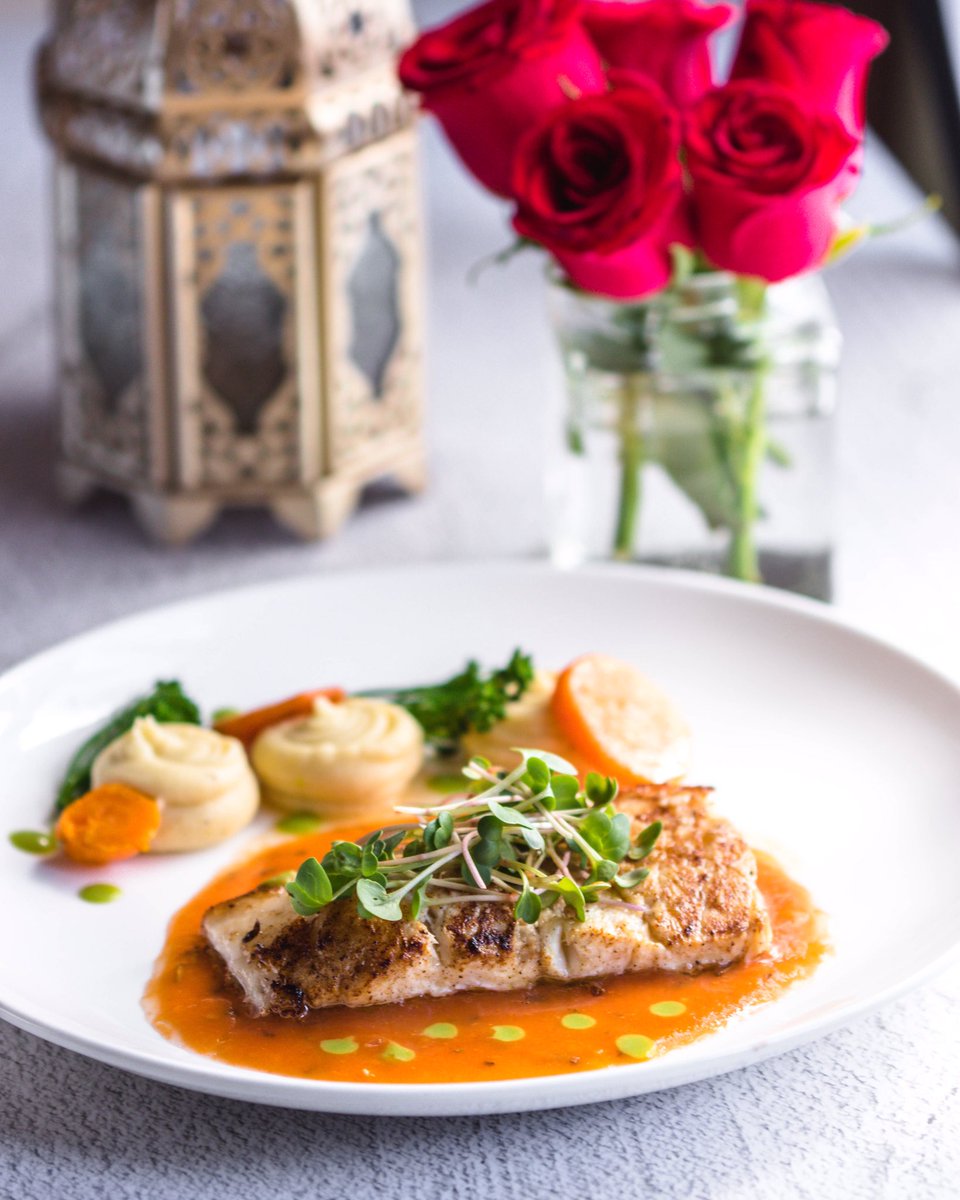 PDWikendi's tweet image. #TeenChef @DavidWambunya, 19, is the brains behind #DiningWithDavid, a pop-up restaurant offering unique gourmet dining at select venues, launched in 2017. His story&amp;amp;one of his tasty recipes, for a dish entitled #HakunaMatata, in your #PDWikendi today on epaper.peopledaily.co.ke