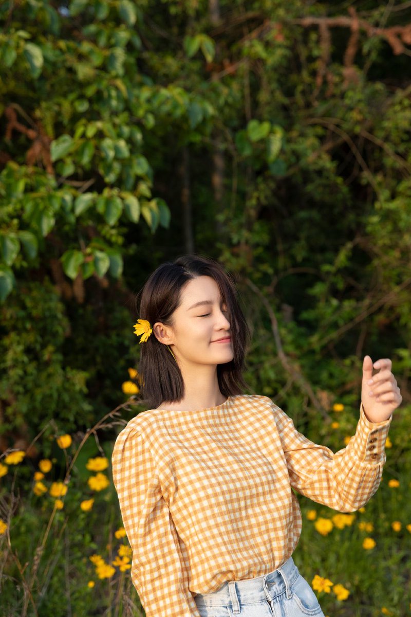 liqins_'s tweet photo. 200719 #liqin #李沁⋆ studio weibo update

❝ qin inventory｜a little orange in the galaxy of the blue skies 🍊​❞ https://t.co/cqI88JsgTr