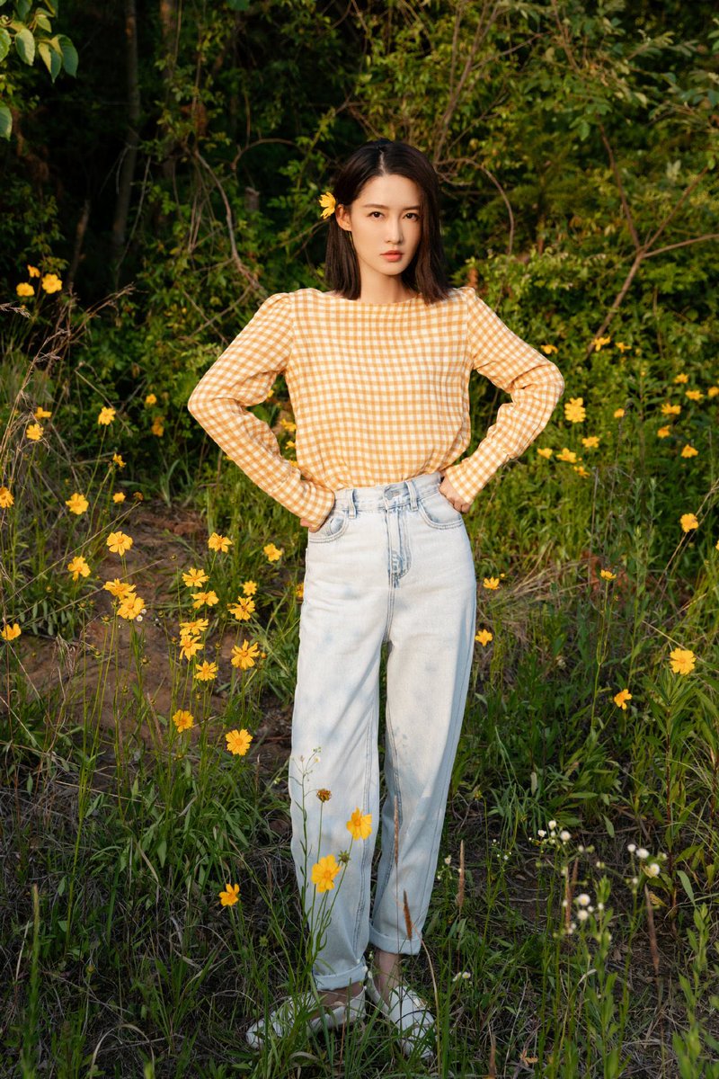 liqins_'s tweet photo. 200719 #liqin #李沁⋆ studio weibo update

❝ qin inventory｜a little orange in the galaxy of the blue skies 🍊​❞ https://t.co/flRkGXlItV