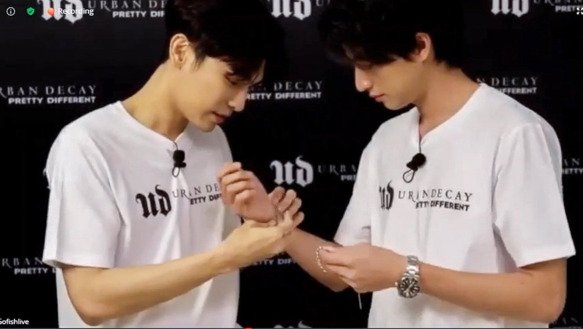 Gulfkanawutofc's tweet photo. ฉันจะไม่ยอมปล่อยใครมายืนข้างเธอ☺
#MewGulfHoneymoonxUD https://t.co/Fxvb0Fe2v5