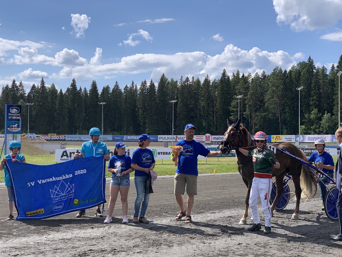 Varsakunkku 2020 Parvelan Retu - ylivoimainen voittaja! Paljon Onnea taustajoukoille! #ravit #stmichel #hevoset