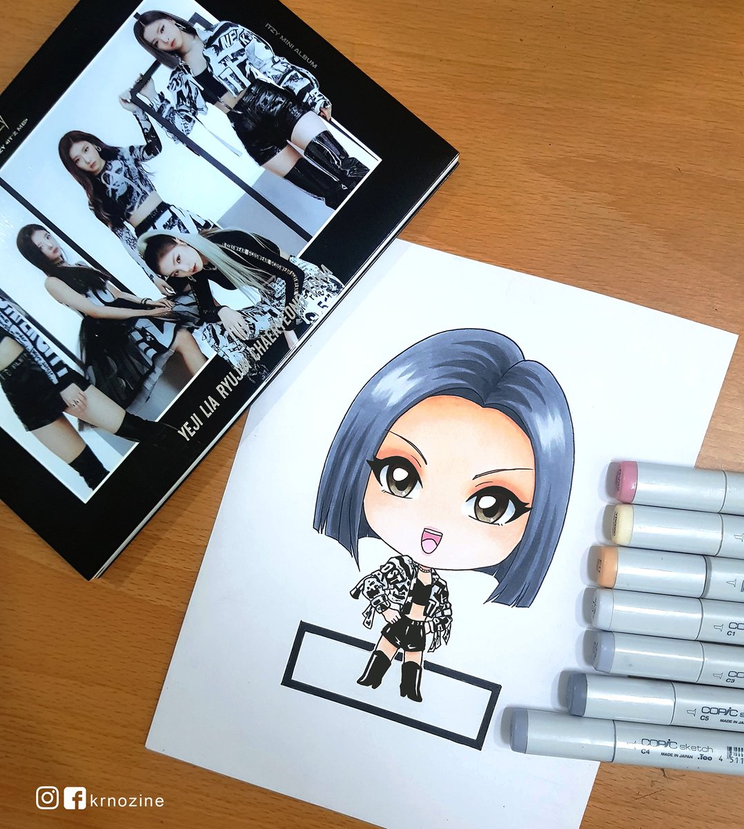 KrnozineA's tweet photo. Chibi Ryujin from Itzy. Commission work for a fan :D Her shoulder dance is really amazing ^_^
#ITZY #있지 #ryujin #itzme #wannabe #itzywannabe #itzyryujin #WANNABEITZY #copicsart #copic #copicart #copics #art #artist #myart #artistoninstagram #drawing #illustration https://t.co/c3Lx9xDX40