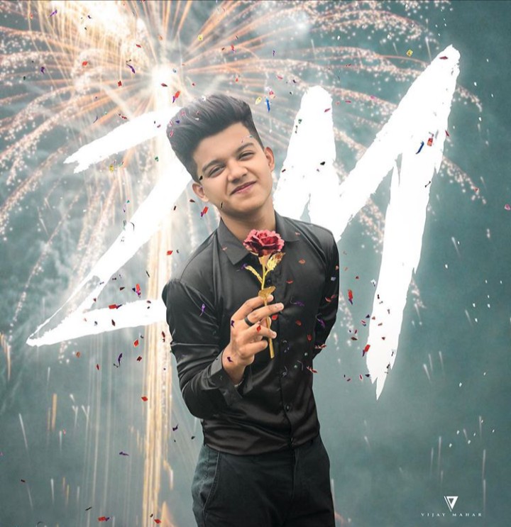 RiyazRimi's tweet photo. Finally Riyaz Aly ka 7:30 pm baj gya ❤️😂 @_riyaz_aly #Riifam #Riyazians https://t.co/xb7CYFCCfq