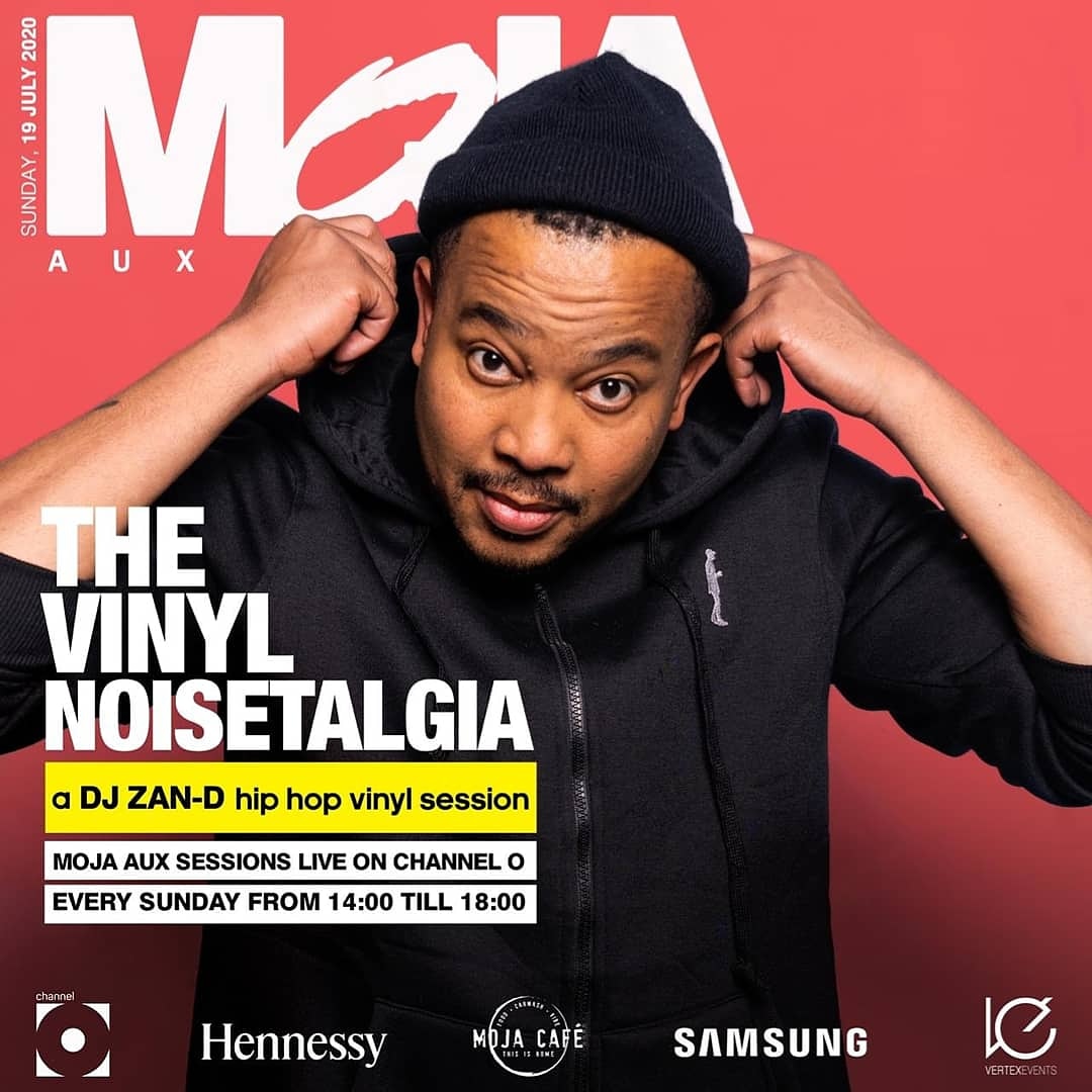 Paseka_Sgi's tweet photo. #MojaSundays #MojaAuxSessions @DjZanD holding it down proper on Vinyl 🔥🔥🔥 https://t.co/edGX74N7Lo