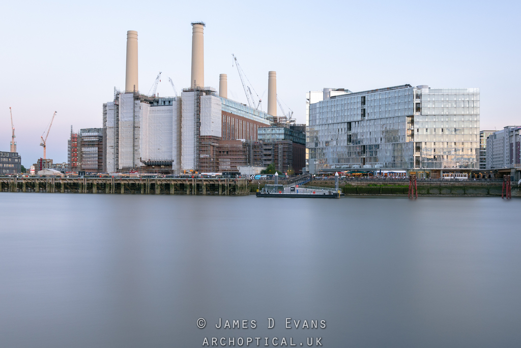 archoptical's tweet photo. Battersea Power Station #batterseapowerstation, #battersea, #redvelopment, #architecture, #heritage, #london, #photography, #neutraldensity, https://t.co/P7ZIXeyVv3