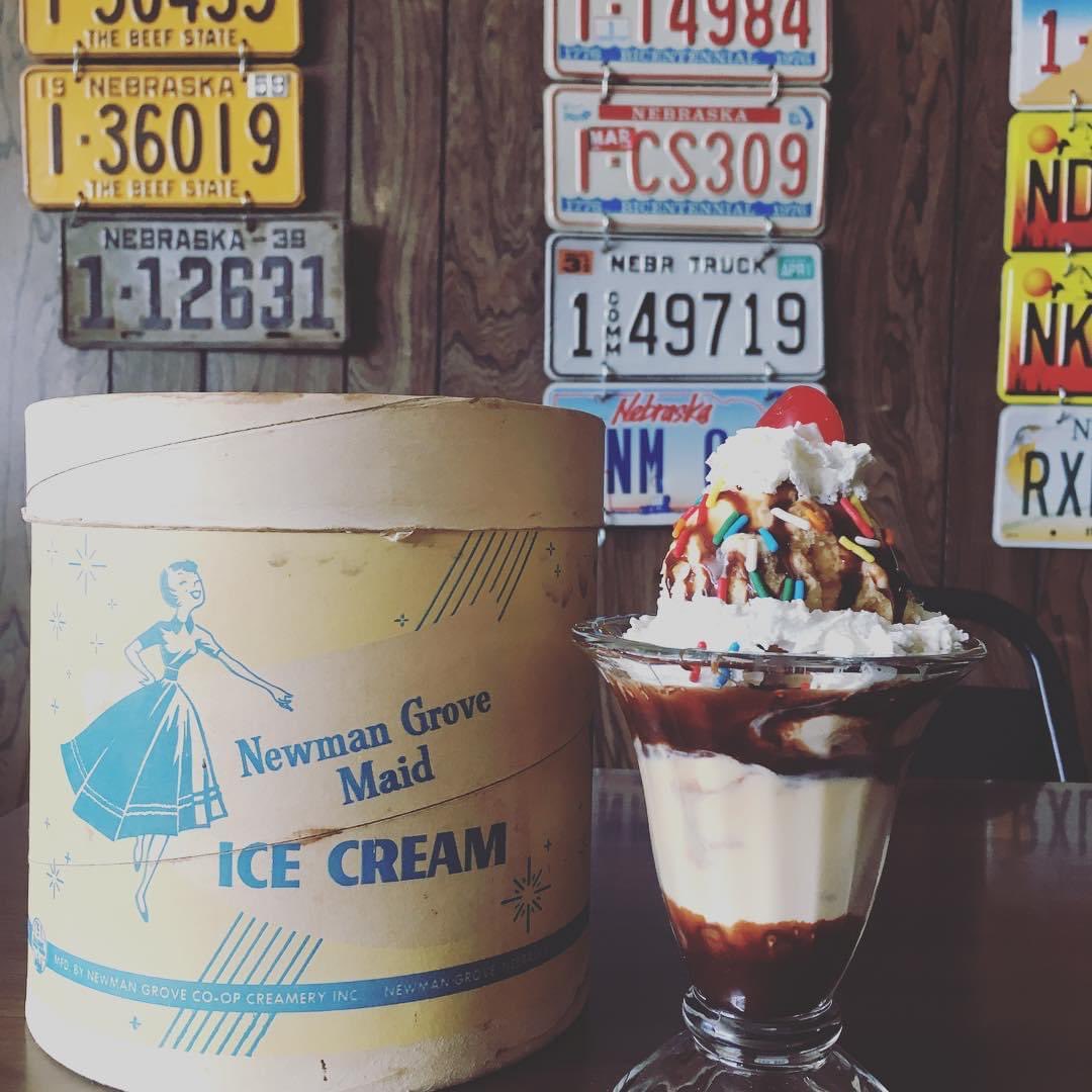ngcitycafe's tweet photo. Itβs National Ice Cream Day! π¨π¦
What kind are you celebrating with?
#nationalicecreamday #softserve #handpacked #icecream #newmangrove https://t.co/DN6HcvnaF8
