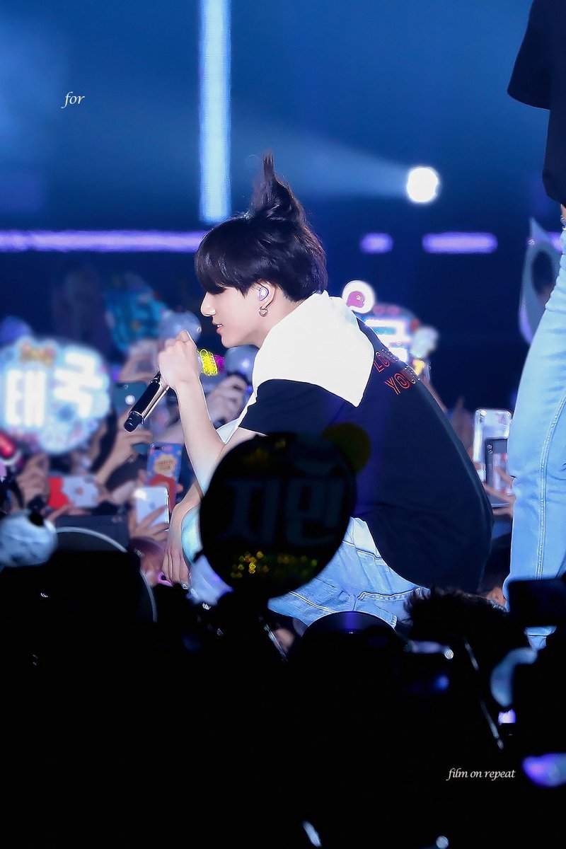 Strwberry_R9597's tweet photo. [HD] 190324 LYS in HongKong
I miss you 💜

#TAEHYUNG #BTSV #JUNGKOOK
#JK #V #태형 #정국 #뷔 #taekook #kookv #VKOOK #방탄소년단
#MTVHottest BTS @BTS_twt https://t.co/yIWbfOOJ0E