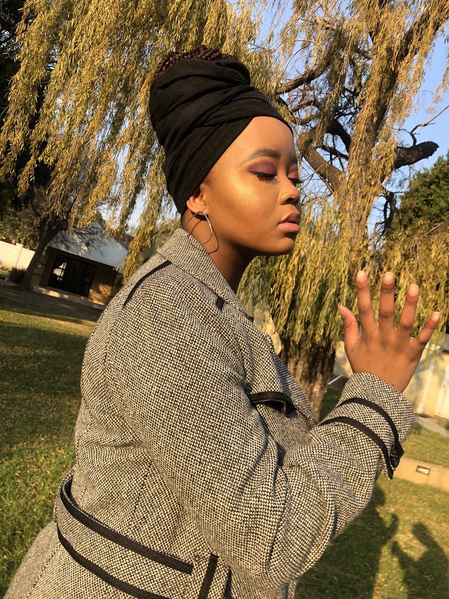 ReaL_KweenZA's tweet photo. 🥂❤️Another Chapter Unlocked 🥂❤️ #birthday #ReaLK #July19 #sundayvibes https://t.co/OGU1BvYidm