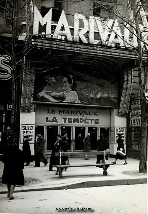 welovecinemafr's tweet photo. Toujours fascinant de voir les vieilles photos de cinéma. https://t.co/fXue47wBIE