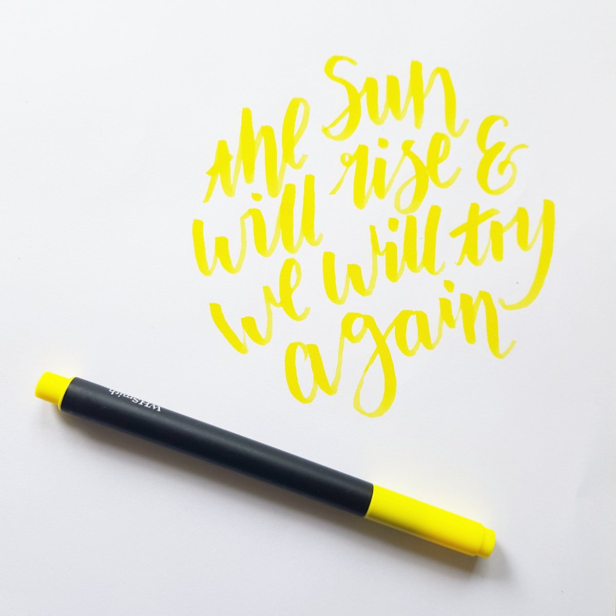 happybarnet's tweet photo. I love this quote and the way it turned out in my lettering practice         today. ☀️🔆☀️🔆
#Happybarnetcraftchallenge #lettering #brushlettering #sunshine #sunrise #quotes https://t.co/mM5UW3Z4nG