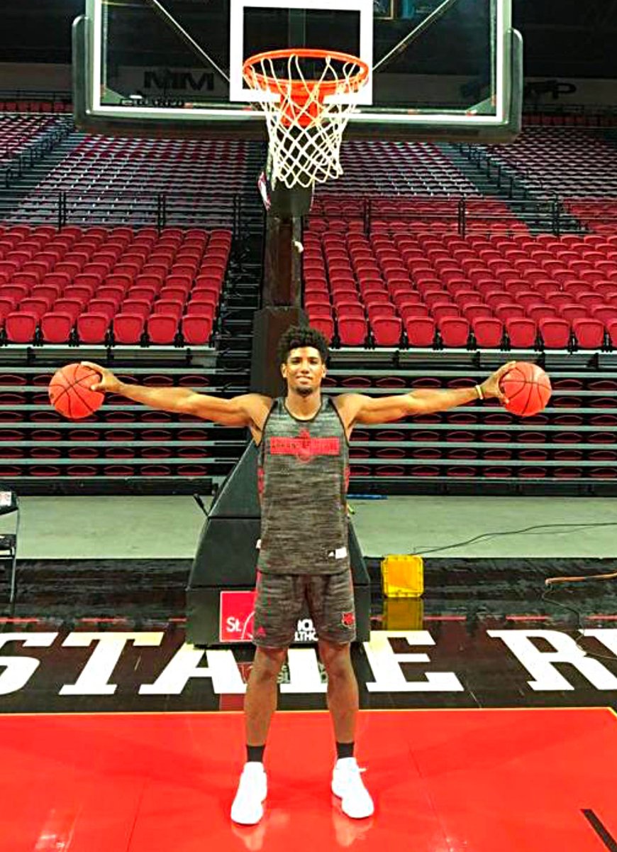 Pilin_Alvarez's tweet photo. Check out @NorchadO “The Beast”. This dude has gained 10 pounds of pure muscle. Look at his shoulders, biceps, triceps. “El Nica” means business. He is eating those weights. He will make some more history at Arkansas State. The Miami Prep Alumni is also tearing it up in Open Gyms https://t.co/lCKdDdQB43