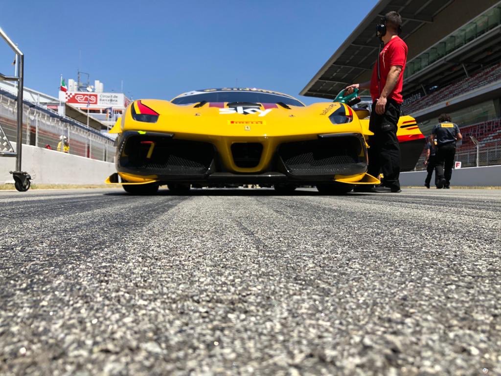 FF_Corse's tweet photo. Congrats to Laurent de Meeus on his Spanish Podium in the European Ferrari Challenge Race 2 at Barcelona. #FastFerrari #teamFFCorse @FerrariRaces @hrowenferrari https://t.co/zP4tBBVuZu