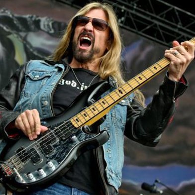 Next up I will be chatting to bass legend <a href="/BassiusMaximus/">James LoMenzo</a>  regarding all things <a href="/REALECHOBATS/">ECHOBATS</a> and his musical  legacy(well as much as I can ..:) )
This one will be for <a href="/AntiHeroMag/">AntiHero Magazine</a>