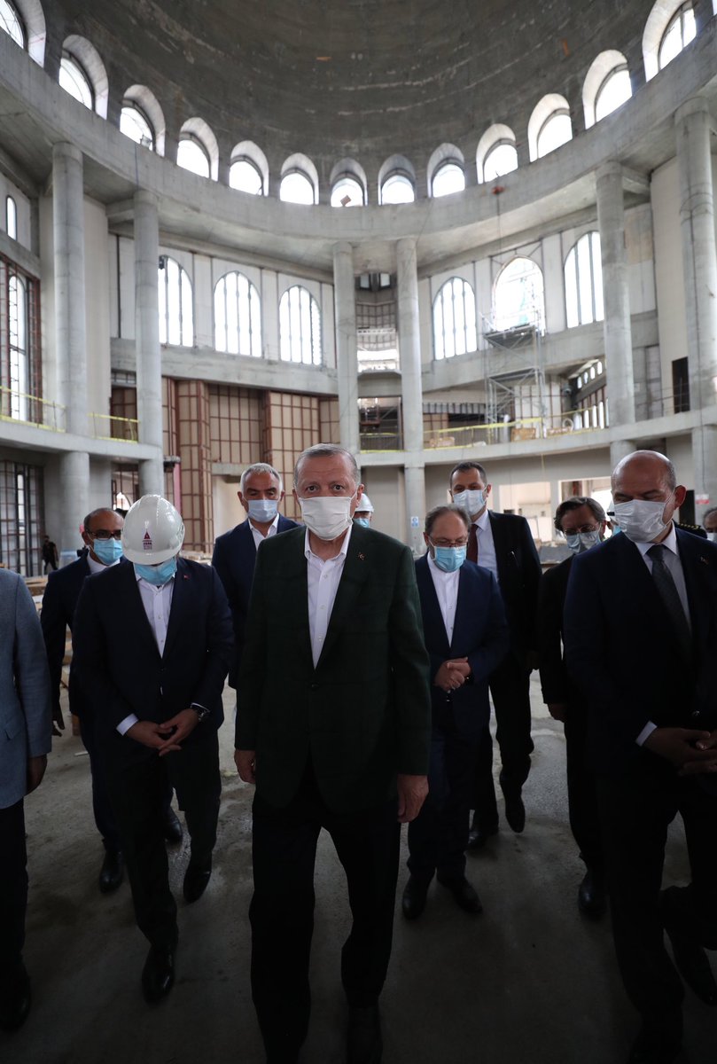 Cumhurbaşkanı @RTErdogan, yapımı devam eden Taksim Camii    
ve Atatürk Kültür Merkezi’nde (AKM) incelemelerde bulundu.