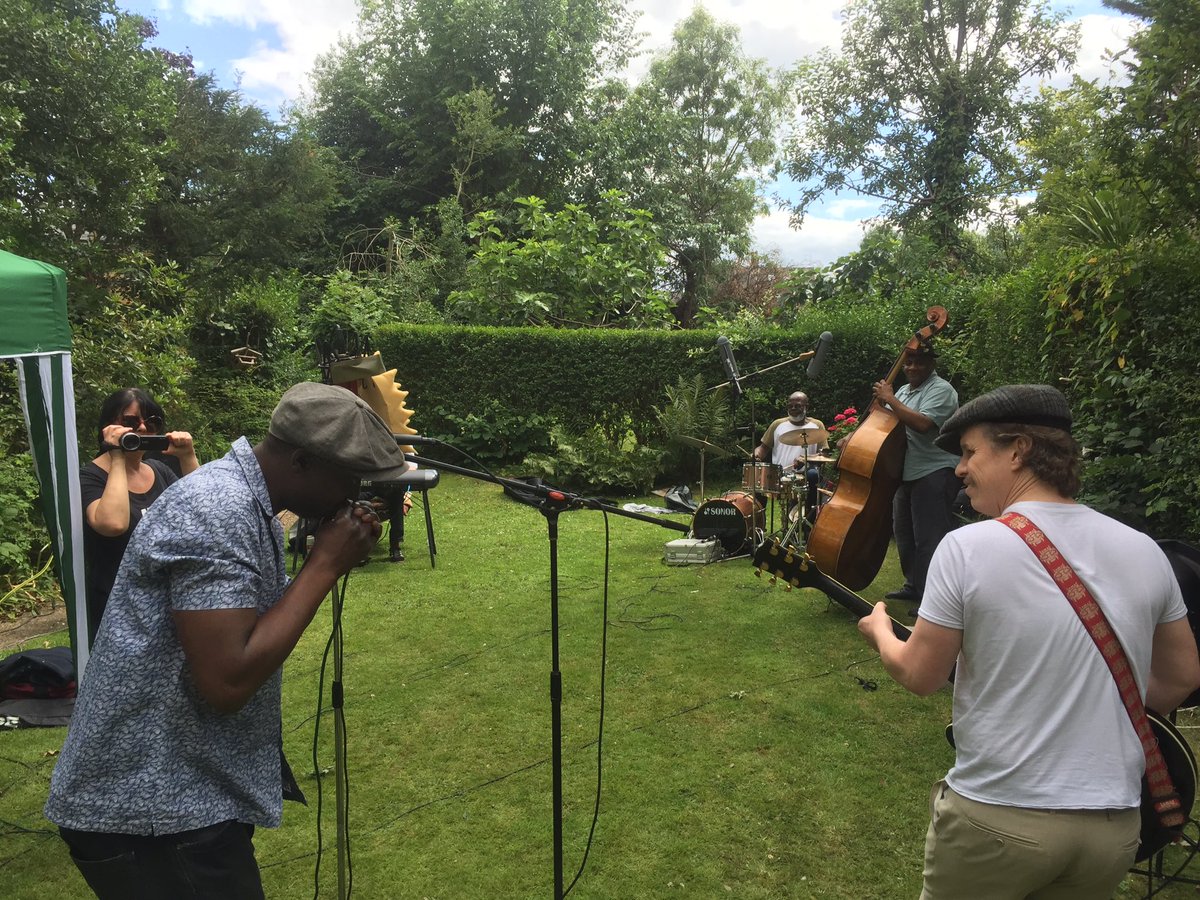 MusicOmniversal's tweet photo. @bullosteeros @angelsinthearch @BBC6Music @gidcoe @BBClamacqshow @MikePalinPython @cerysmatthews @TerryGilliam #Toerag studio January 2020 finishing off LP with #LiamWatson 
Now in a #Brixton garden doing a  recording session al fresco @cerysmatthews https://t.co/no7CghGwb0