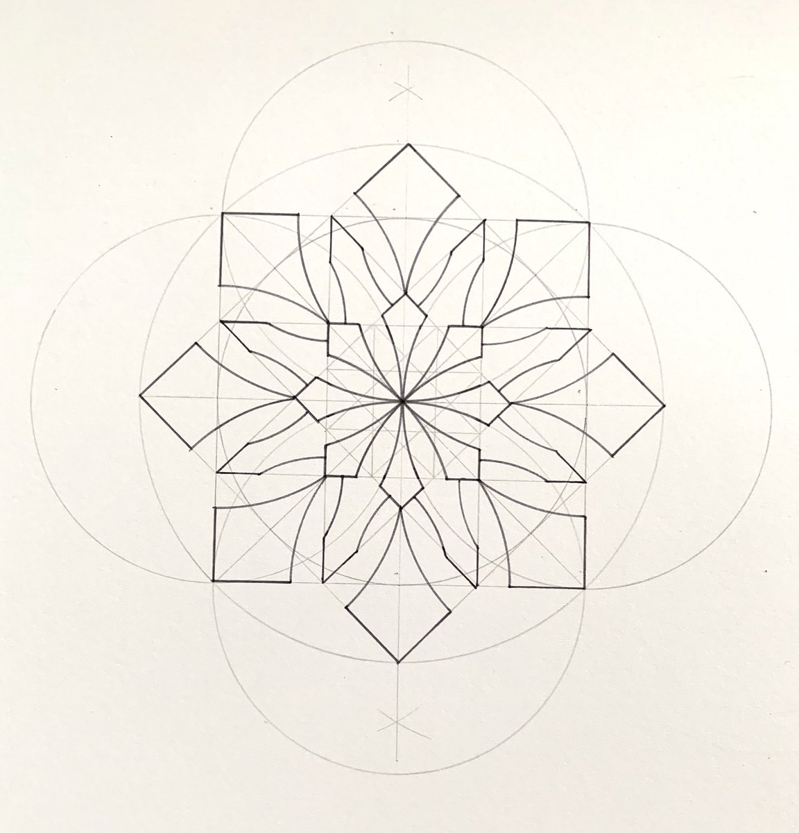 Thanks  @rachk_artwork for reminding me of this great pattern! You inspired me to go and find new shapes in the same construction grid. Day 19  #GeometricJuly  @c0mplexnumber