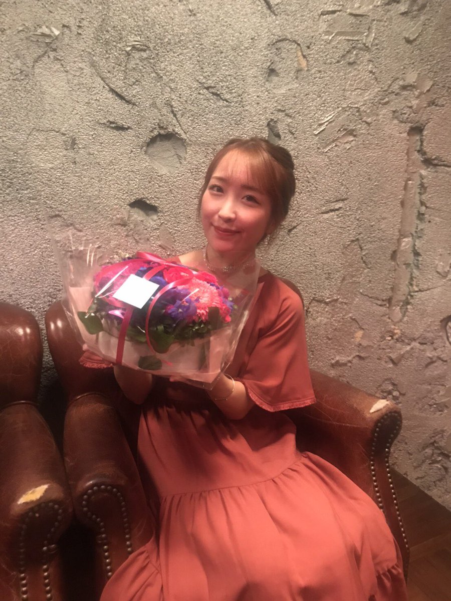 hallca__jp's tweet photo. YouTube LIVE 50回記念放送、一部も二部もありがとうございました🌹
久しぶりの生ライブめっちゃ���しかったし、PR BARに皆んなを招待できて嬉しかった🥳✨
くまちゃんのギターも最高やったね🎸
来週でソロ活動2周年!
まだまだお知らせできてないことが沢山あります☺️
ワクワクして待っててね🕊
#PRBAR https://t.co/GQp8diXuqH