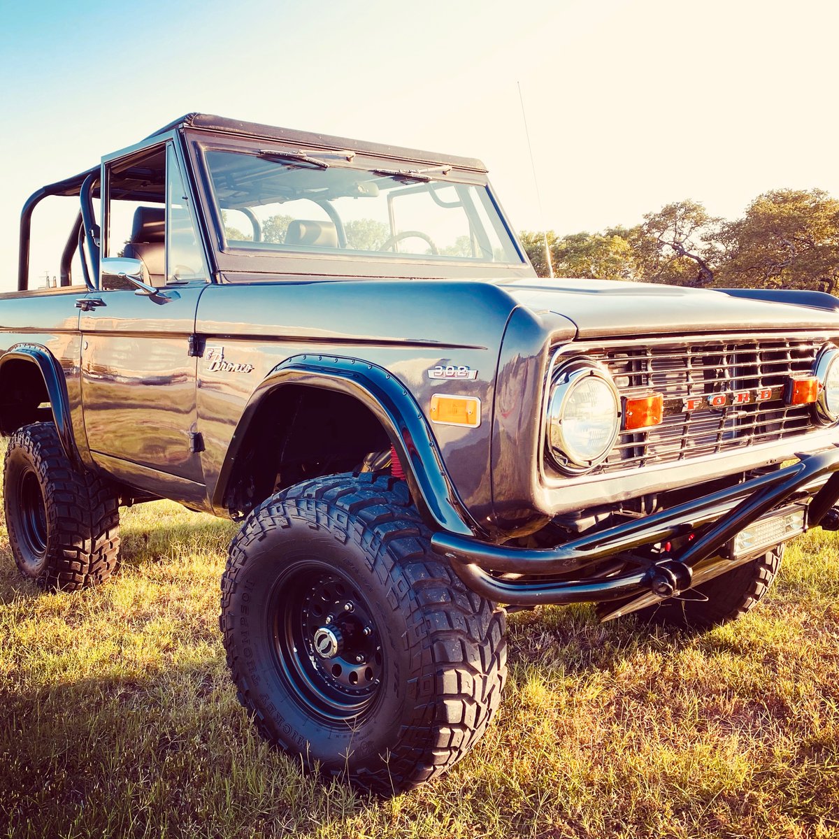 jeffrohall's tweet photo. @FoxNewsAutos 
72 Bronco in Austin, Texas... 2021 on reservation! https://t.co/YPLP9OCRKn