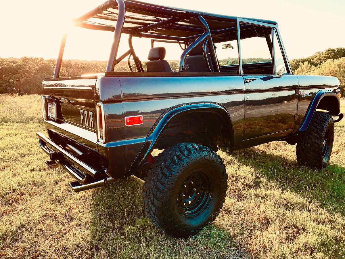 jeffrohall's tweet photo. @FoxNewsAutos 
72 Bronco in Austin, Texas... 2021 on reservation! https://t.co/YPLP9OCRKn
