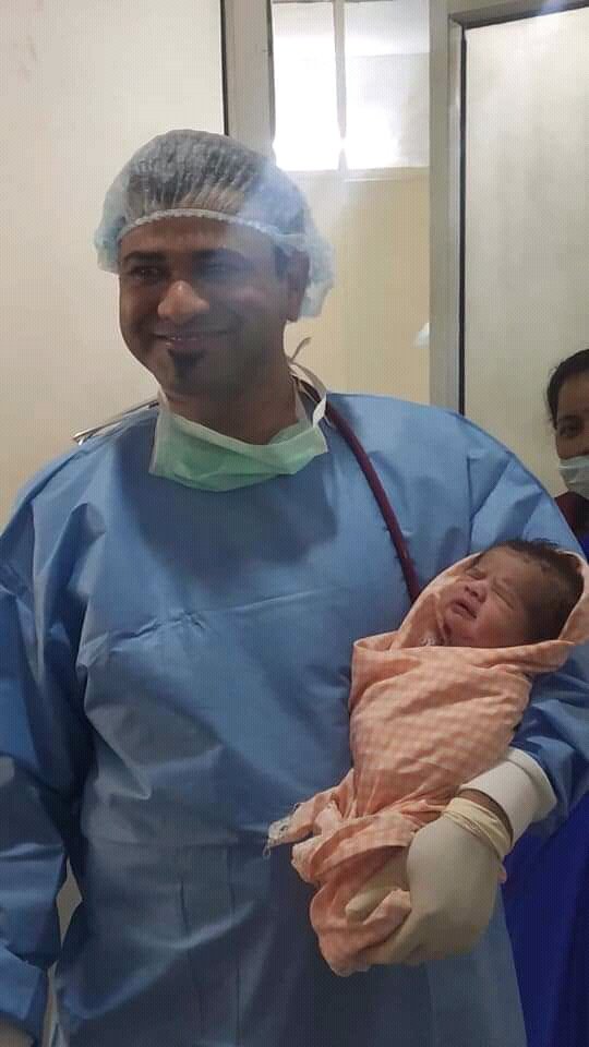 kaab_alam's tweet photo. Dr Kafeel Khan needs your support, he don’t need money or crowdfunding. He is known to organise free health camps &amp; spent his entire earning to serve poor people. Today he is in jail bcz he raised voice against discriminatory policies of govt. Support him with #ReleaseOurDrKafeel https://t.co/B5AAGzZVPB