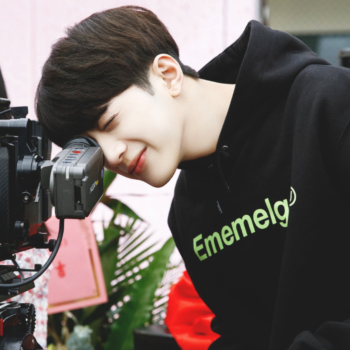 LinHoAesthetic's tweet photo. BxWxR 🖤🤍❤🖤🤍❤

#라이관린 #유선호 #laikuanlin #yooseonho #linho #หลินโฮ https://t.co/G7VbWtHy1P
