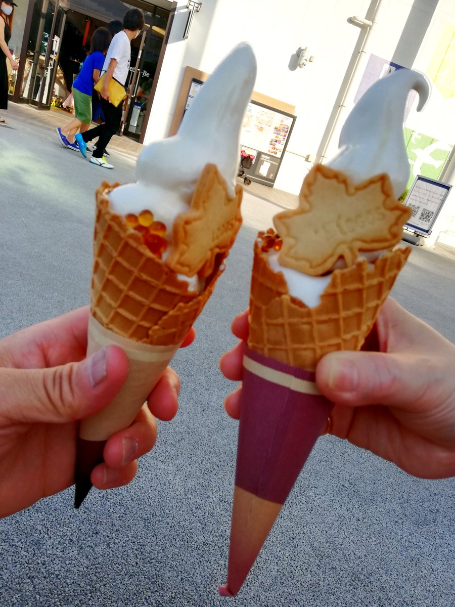 Momo86mayuka46's tweet photo. 横須賀→横浜ベイサイドアウトレット
夕方前だったのであっさり🅿️🚗イン
メルセデス・ベンツディーラーがあったw
メープルソフトクリーム美味い😋
#横浜ベイサイドアウトレット
#LOGOSCafe
#メープルソフトクリーム
#美味い
#メルセデス・ベンツ
#アウトレット
#三井アウトレットパーク https://t.co/w6Yw0uSCmD