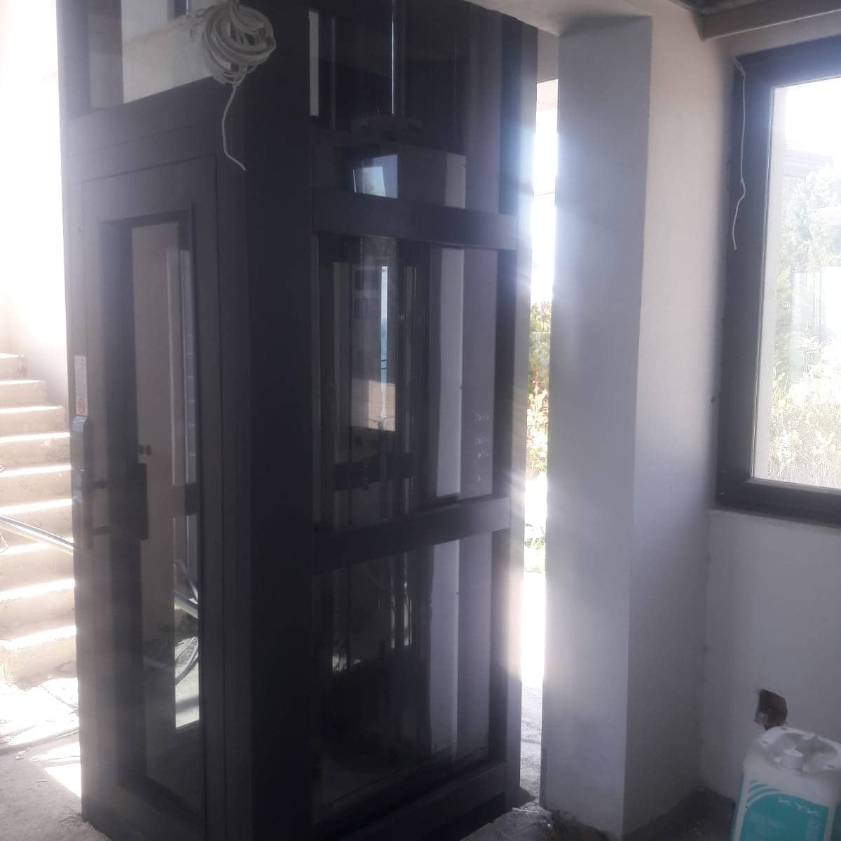 AmadaTECH's tweet photo. #AmadaTECH #Asansör  #BirProjeninDahaSonu #Adana #Menekşeköy #AryaVilları Villa Asansör Montajımız Teslim Edilmiştir. 2️⃣0️⃣2️⃣0️⃣ #Newproject 🧿
#NewGenerationElevators #evasansoru #HomeLift #panoramikasansor #HidrolikAsansör #VillaAsansörü #EngelliAsansoru
https://t.co/wnpbeGIY2F https://t.co/NKtWepkDPg