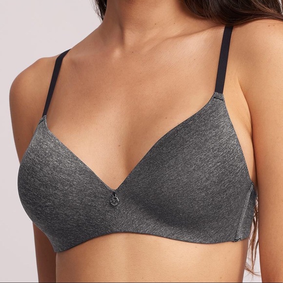 So good I had to share! Check out all the items I'm loving on <a href="/Poshmarkapp/">Poshmark</a> #poshmark #fashion #style #shopmycloset #joesjeans #bobochoses #montelle: posh.mk/SU9rsBquf8