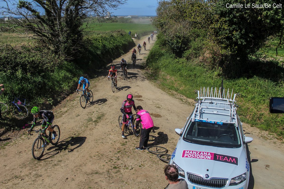 be_celt's tweet photo. Avec @CpartyBike et Denis Leproux, voyagez aux pays des légendes sur les rives de l’Aulne #BouclesdeLaulne, des ribines du “Tro Bro” @trobroleon  du circuit de Plouay @GrandPrixPlouay  #BretagneClassic en écoutant Jean Paul Ollivier  #roadTrip 
https://t.co/5iwqPyR9F7 https://t.co/FOQsDAT8J3