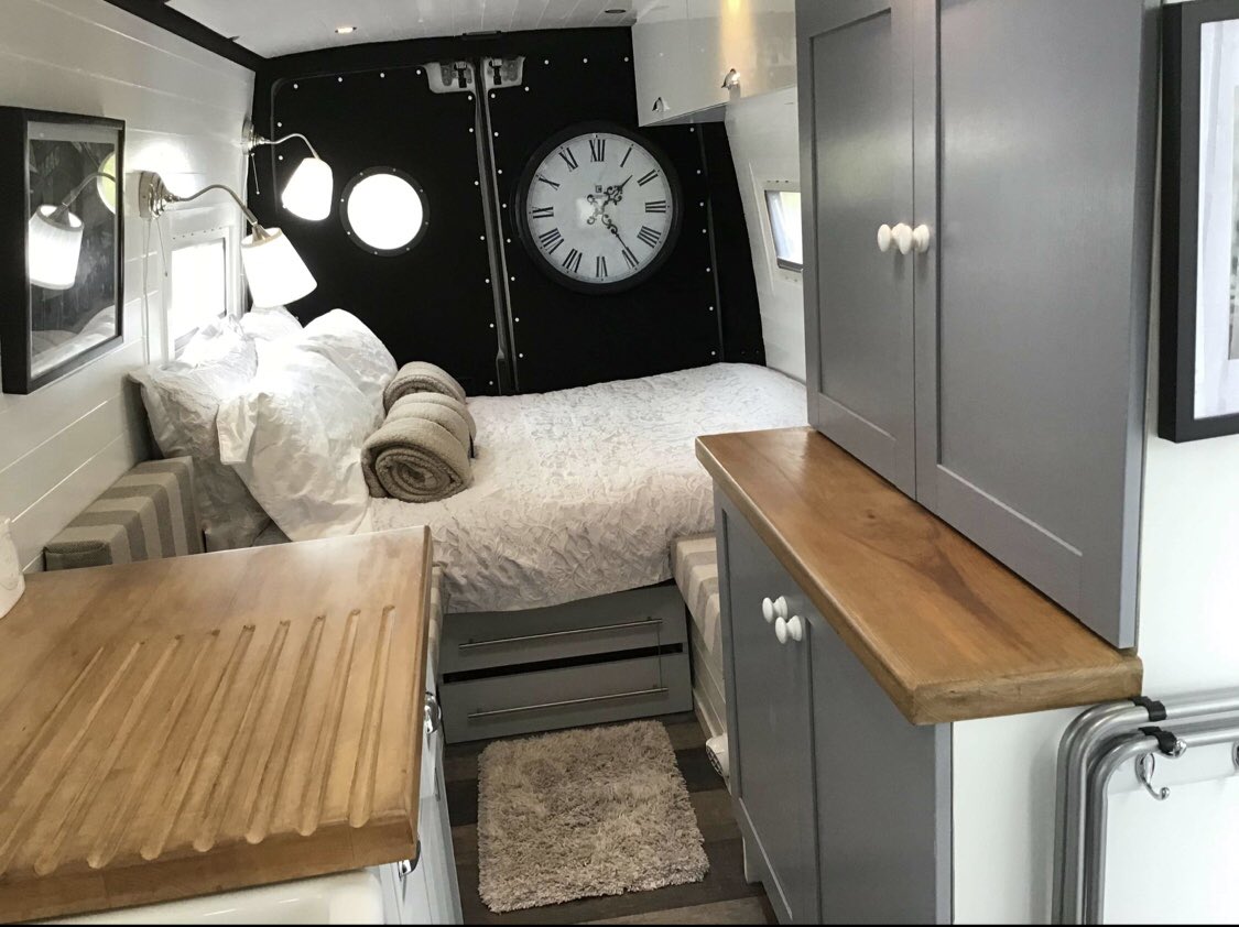 immegmchugh's tweet photo. Hold the PHONE my mum bought a van and did it up in the inside and holy shit it’s nicer than my gaf!!!!! https://t.co/UHYEqGVGVp
