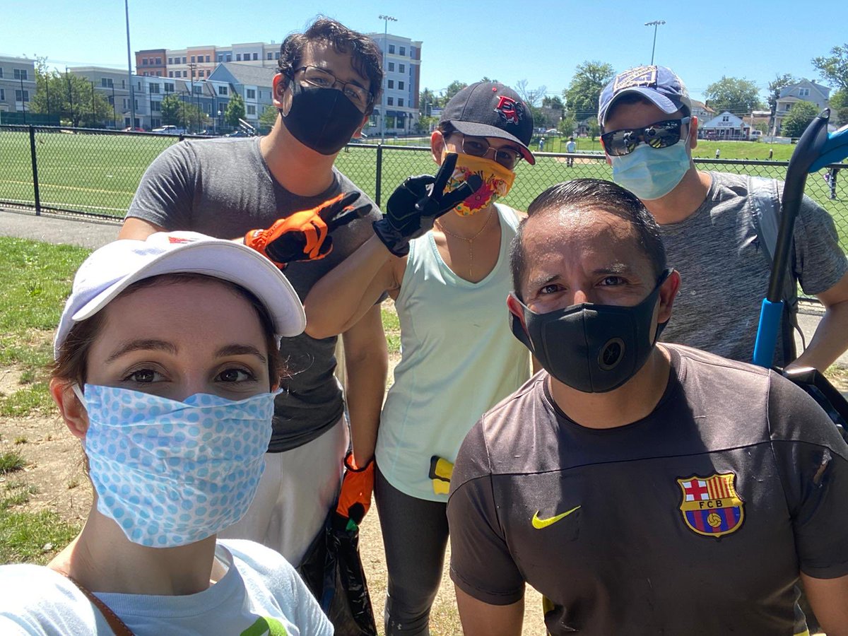 FriendshipAmbas's tweet photo. This weekend, some of our staff and former interns/volunteers met up to join site cleanings organized by #LeaveNoTrace. Together, they’re on a mission to leave no trace of trash in the Fairfield County of Connecticut.
#Friendship that leads to action!
#RandomActsofFriendship https://t.co/CabibOZNyz
