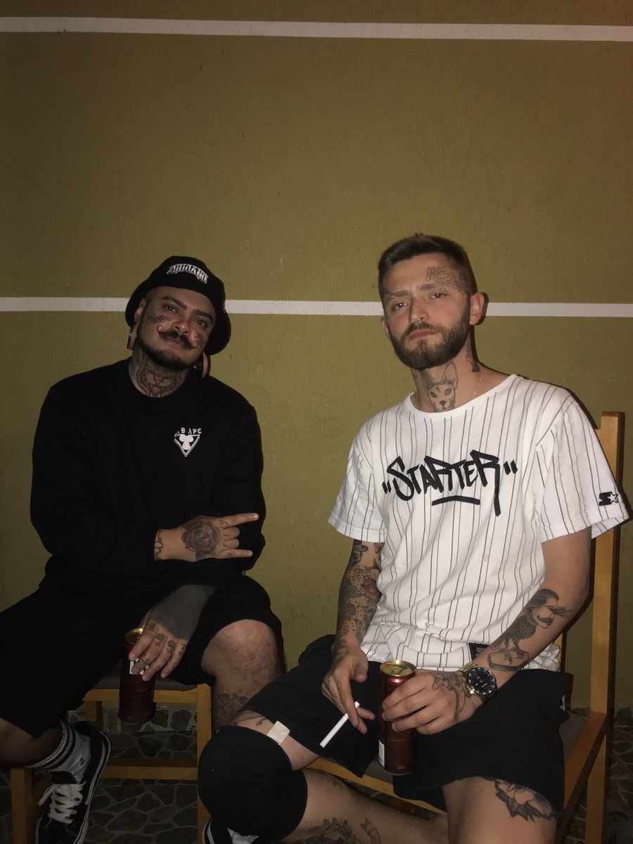 willlzera_'s tweet photo. @jee_carloszz Old School Brothers Carai 👊🏻🔥 https://t.co/mZfWOhR4y9
