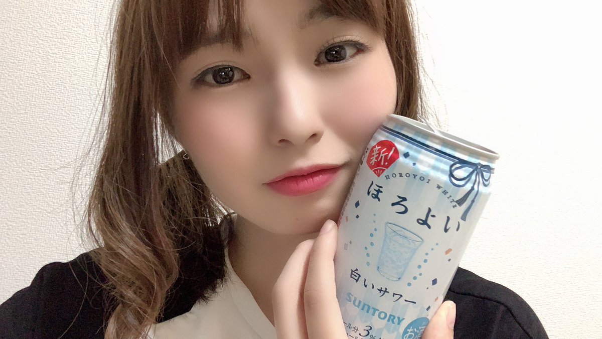 伊藤綾佳 梟月村人狼ありがとうございました 最後ね すごく人狼成長したなと思う部分があって 個人的にすごく楽しかった みてくださったかたがたありがとう 今日は大好きなハンバーグ あ ハンバーグ と お酒を飲んでぐっすり寝ます