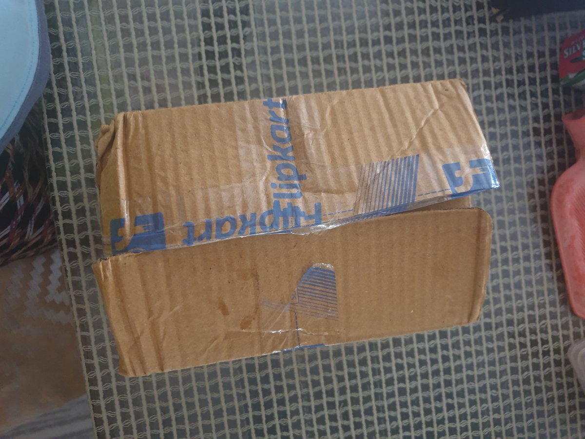 PolkEvent1571's tweet photo. Flipkart deliveries a box with no contents... Now their support and the seller are not listeing to any complains...

Kindly be vigilant these r tough times and crooks and finding new ways to trick...@Flipkart @FlipkartSellers #covidcrooks https://t.co/5wWg53jBn6
