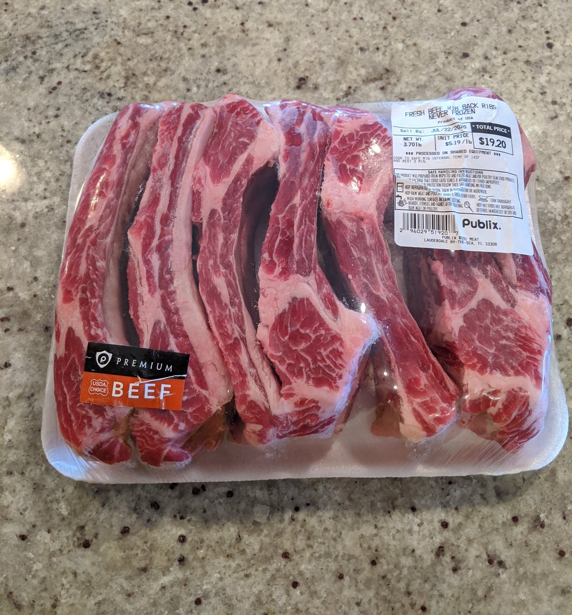 daninarizona77's tweet photo. -
Look what our dinner project is. 👇

YES!   [Evil Laugh]   #iLoveRibs 😋🤎 https://t.co/DLroCOgrwg