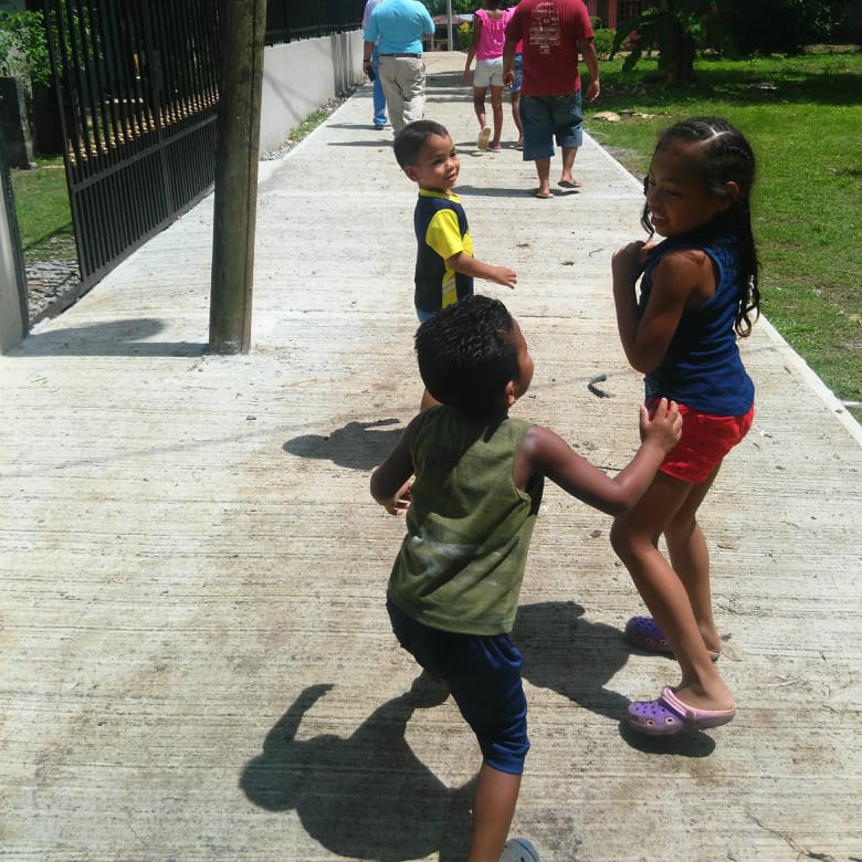 BlandonJose's tweet photo. Un Día del Niño y de la Niña muy diferente, con cuarentena, encerrados. A pesar de las circunstancias, hagamos lo posible porque sea un día especial. Ya regresarán los momentos de jugar en un parque, de compartir juntos y de reír en grupo.
#FelizDiaDelNiño https://t.co/k1Q0Yu1wwd
