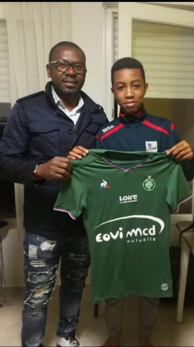 green_prospect's tweet photo. Angelo Lemb (2005) est un defenseur central issu de notre club partenaire de Montfermeil (93). Il integrera le centre dès demain pour la préparation des U16-U17. Il est passé par l'US Villejuif de U7 à U12 puis CFF Paris en U13 avant de signer à Montfermeil.
#GREENPROSPECT #LEMB https://t.co/ywp1nCyI5U