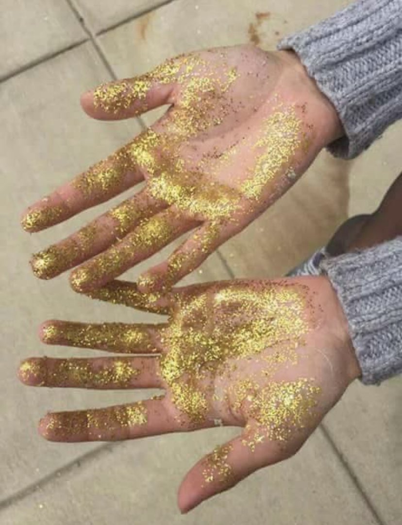moviedob826's tweet photo. when u touch dylan o'brien https://t.co/eiloKyFYc6