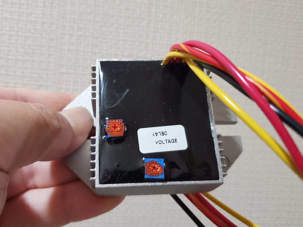 karokarotaro's tweet photo. アメリカからXRのレギュレーター届いた。汎用品だけど💦

この時期アメリカから届いてなんだか心配ではある。別の意味で😧

#XR600R #PE04 #TRAILTECH https://t.co/uuzTsxxgiV