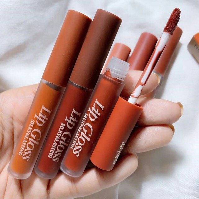 makeupset_peach's tweet photo. เซทลิป Heng Fang Lip Gloss 6 สี 6 แท่ง °~~ ราคา 100฿ #พร้อมส่ง

#MAGENTA #ลิป��ติก #ลิป #ลิปปากนุ่มใน60วิ #ลิปมัน #ลิปกลอส #คสอเกาหลี #ชี้เป้าโปรถูก #ชี้เป้าของถูก #ชี้เป้า #ของมันต้องมี #ของดีบอกต่อ #ใช้ดีบอกต่อ #ใช้จริงรีวิวจริง #howtobeauty #howtoperfact https://t.co/z5yIxClM1h