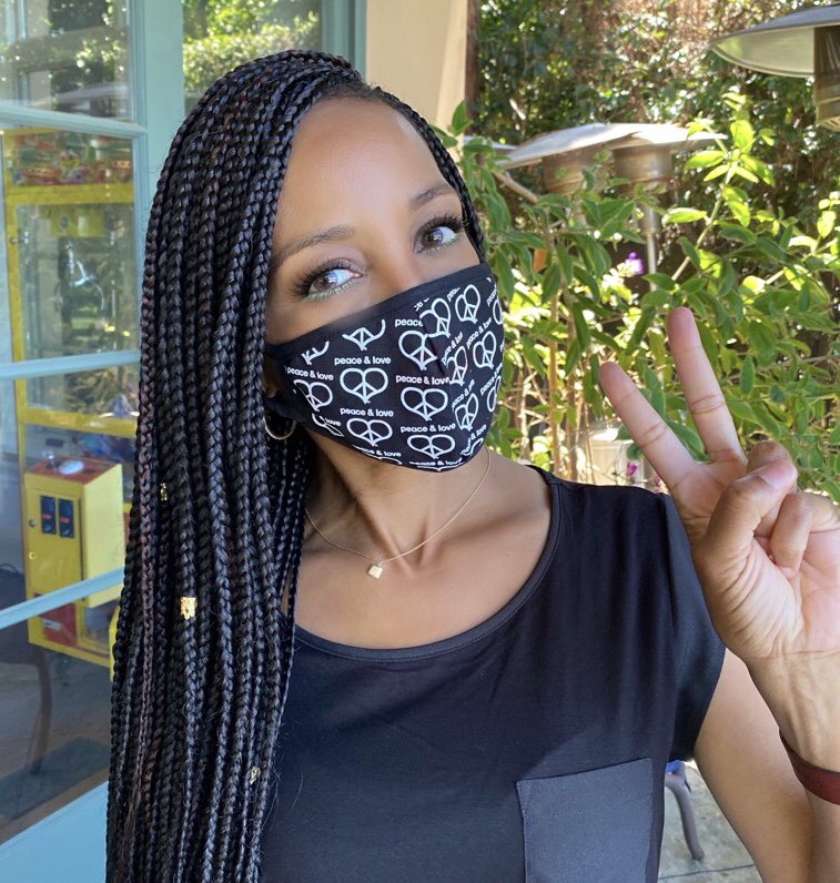 The world needs a little more Peace &amp; Love! ✌🏾❤️ 
Today’s mask designed by <a href="/NDavisR/">Nancy Davis</a>.  #wearyourmask #slowthespread