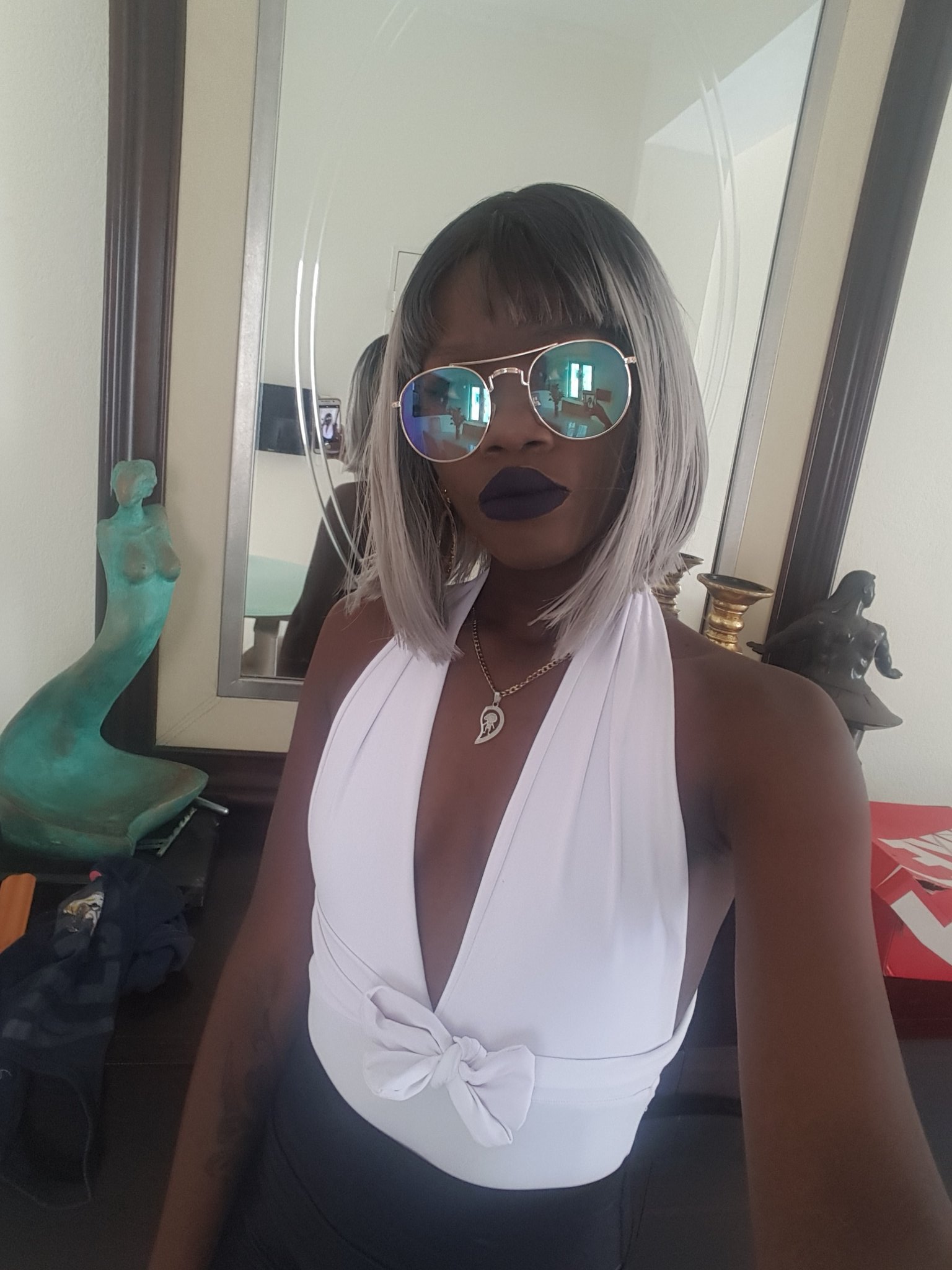 THE_HOT_BOX on X: t.covgQzwYHLSk  X