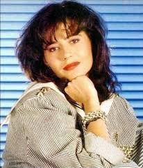 Joyeux Anniversaire Emmanuelle qui fête aujourd’hui ses 57 ans! 🥳🥳😘#emmanuelle #emmanuellemottaz #birthday #80smusic