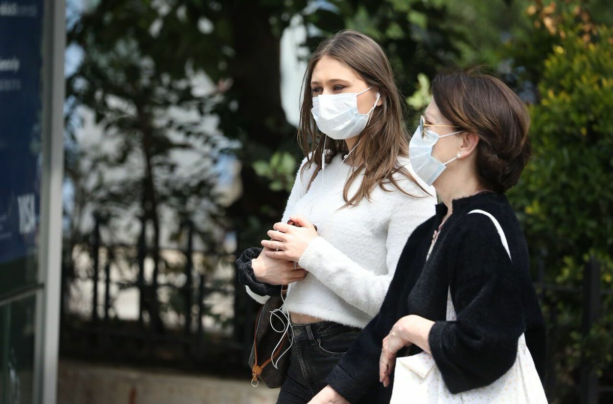 le_Parisien's tweet photo. Masques obligatoires : c’est un budget, jusqu’à 228 euros par mois pour une famille
➡️ https://t.co/t7Q4V64oEM https://t.co/hLi8PabZUD