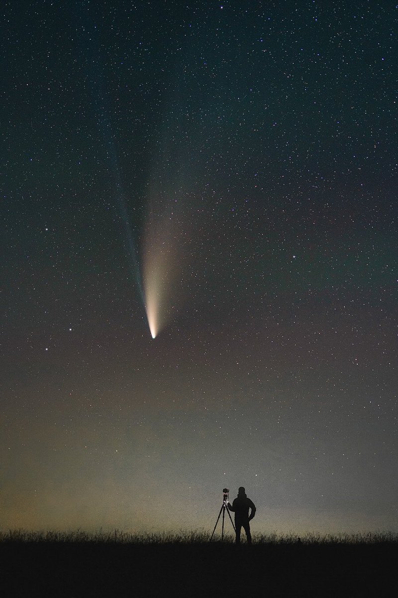 BurakEsenbey's tweet photo. #cometNEOWISE  what a stunning event this is for every Astro Photographer 😊 have a nice Sunday Guys https://t.co/dFhSz9MWov